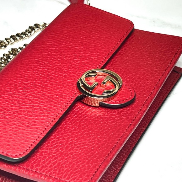 Gucci Handbags - 💛SOLD🖤 Red Gucci GG Interlocking Pebbled Leather Wallet On Chain
